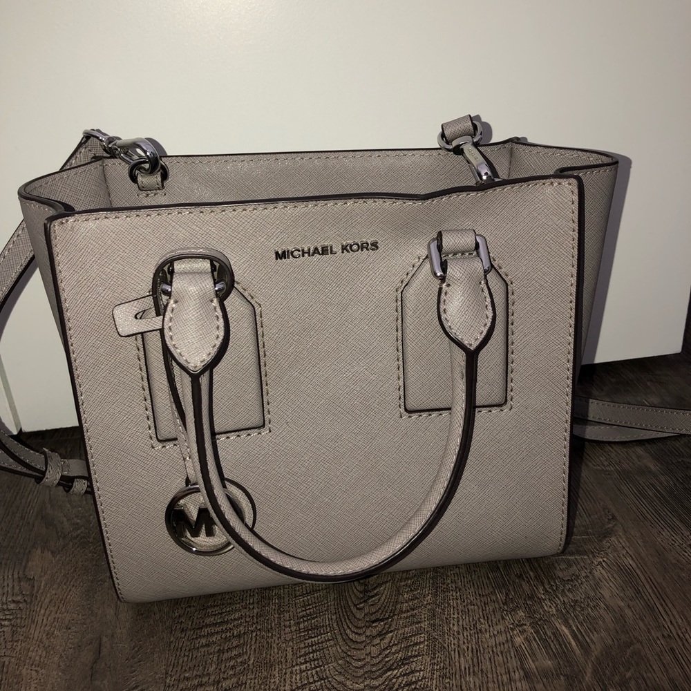 Michael Kors handbag, accepting reasonable offers!